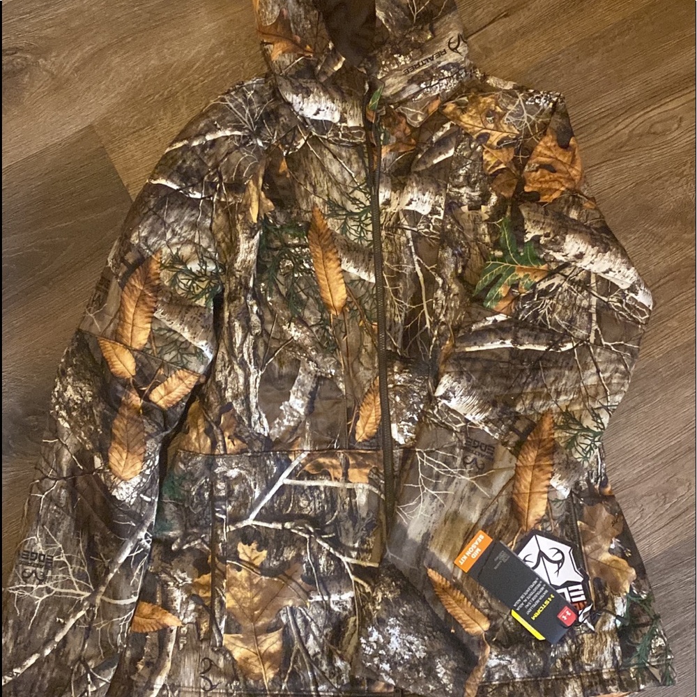 Under Armour size large womans fitted jacket